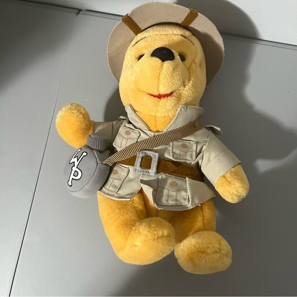 3/25$(Mix) Vintage Winnie The Pooh Animal Kingdom Walt Disney World 10" - Picture 10 of 13